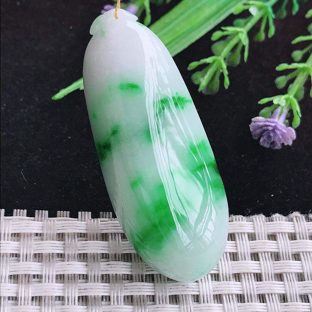 实拍A货翡翠51.5/20.8/15.2老坑冰润飘阳绿福瓜吊坠翡翠玉挂件