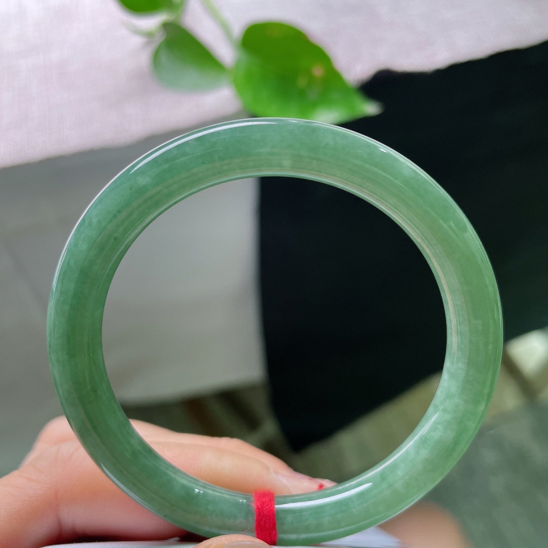 52.7/7.9油绿小圆条，油润细腻，深邃迷人，贵气，皮纹，55973a