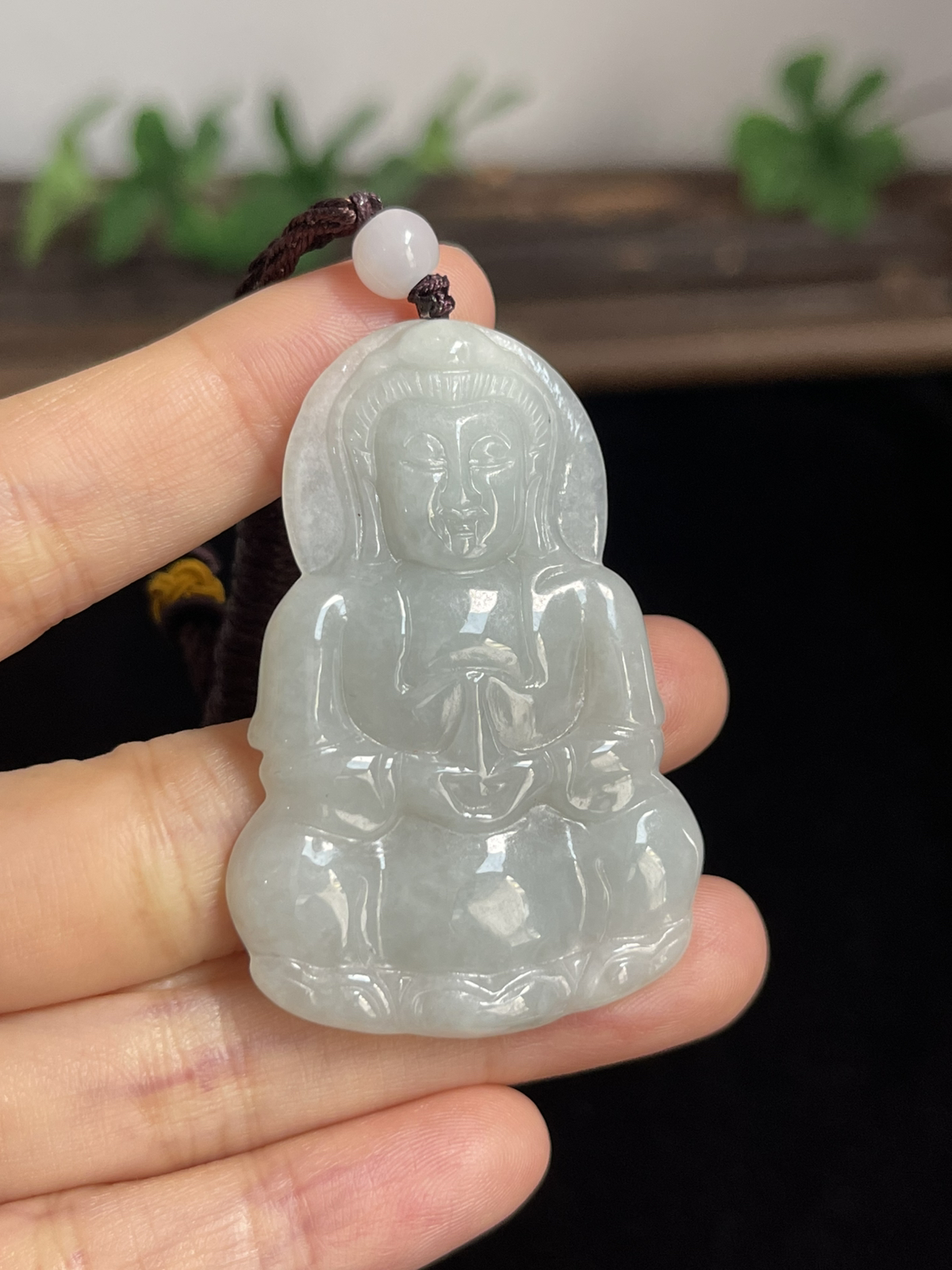 翡翠糯化种吊坠，配珠未测