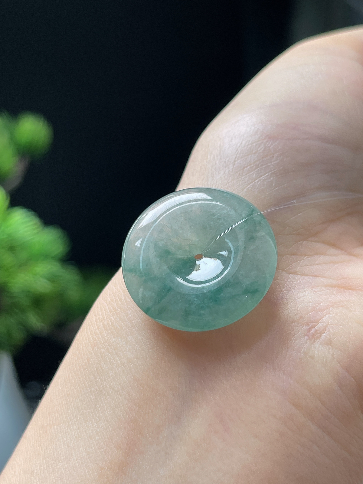 翡翠冰糯种淡绿色平安扣
