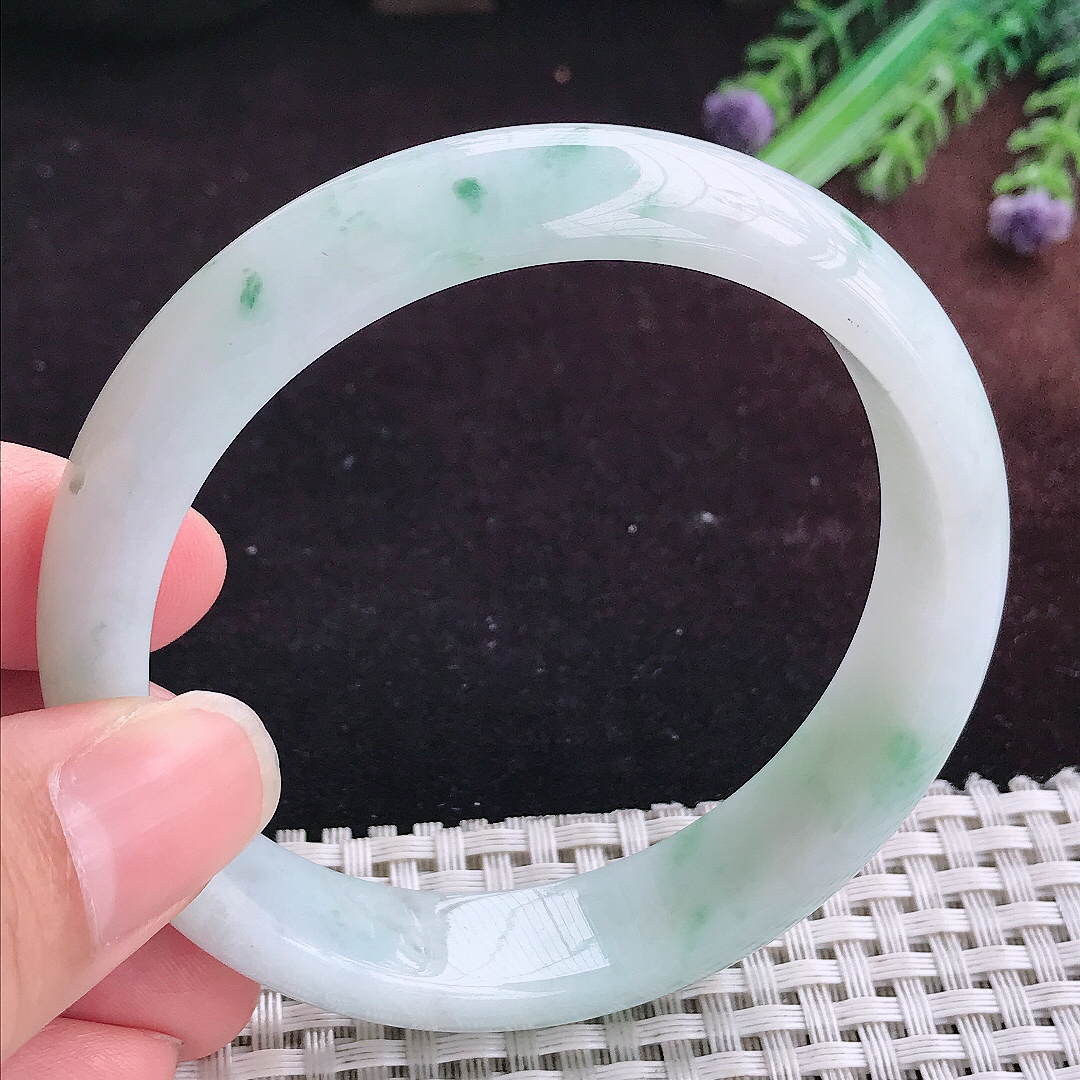 实拍A货翡翠59.8/14/8老坑精美冰润飘花手镯天然玉镯平安镯女款