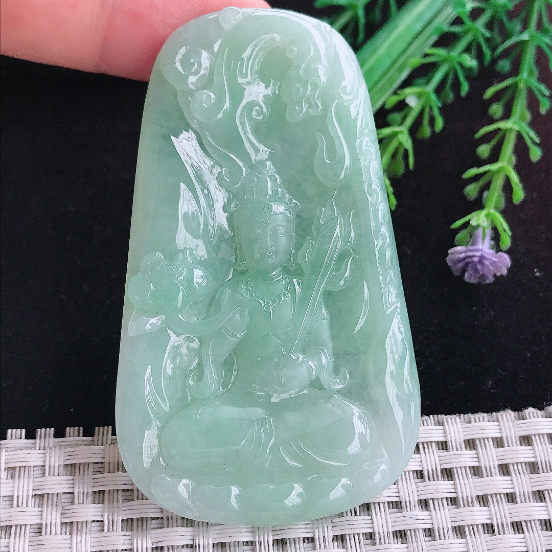 实拍A货翡翠71/42/5.6老坑冰润冰晴绿虚空藏菩萨吊坠翡翠玉挂件