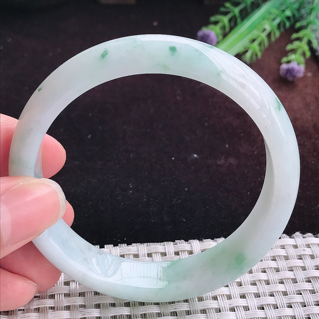 实拍A货翡翠59.8/14/8老坑精美冰润飘花手镯天然玉镯平安镯女款