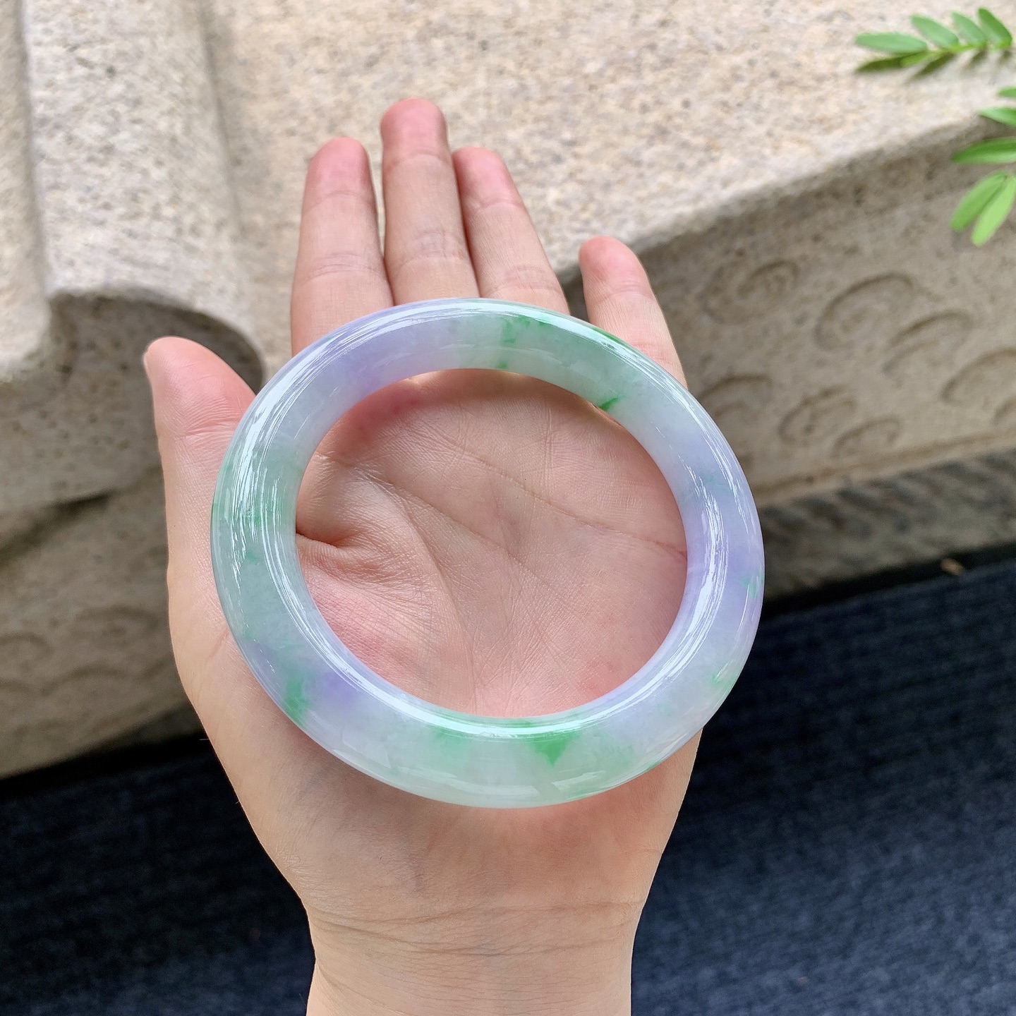 圆条60 61，圈口60.3/11.6/11.7，编码G9081841，糯冰椿彩，水润，种老，细腻，
