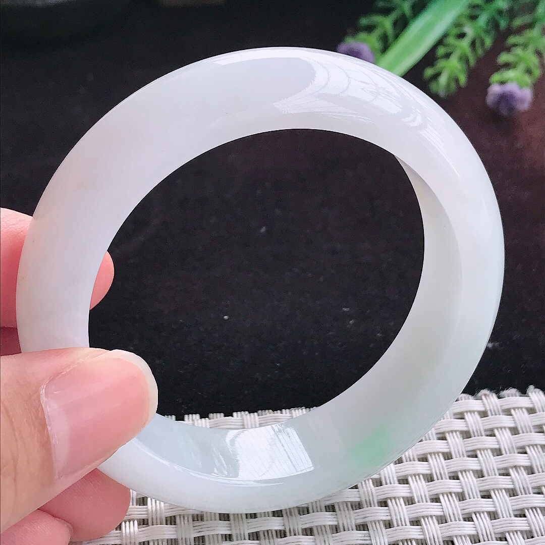 实拍A货翡翠53.5/15.7/9轮胎镯老坑温润白月光手镯天然玉镯平安镯女款