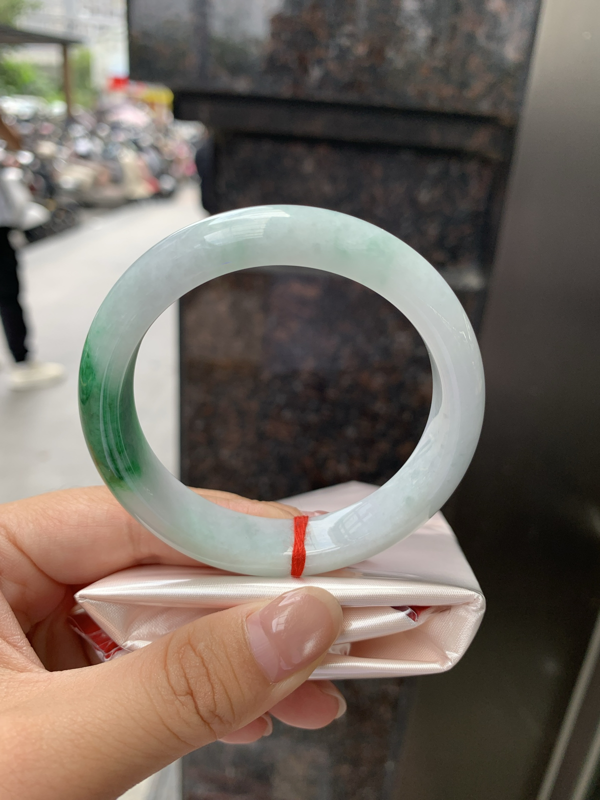 飘绿正圈
54-12.2-8.3
打灯可见棉线