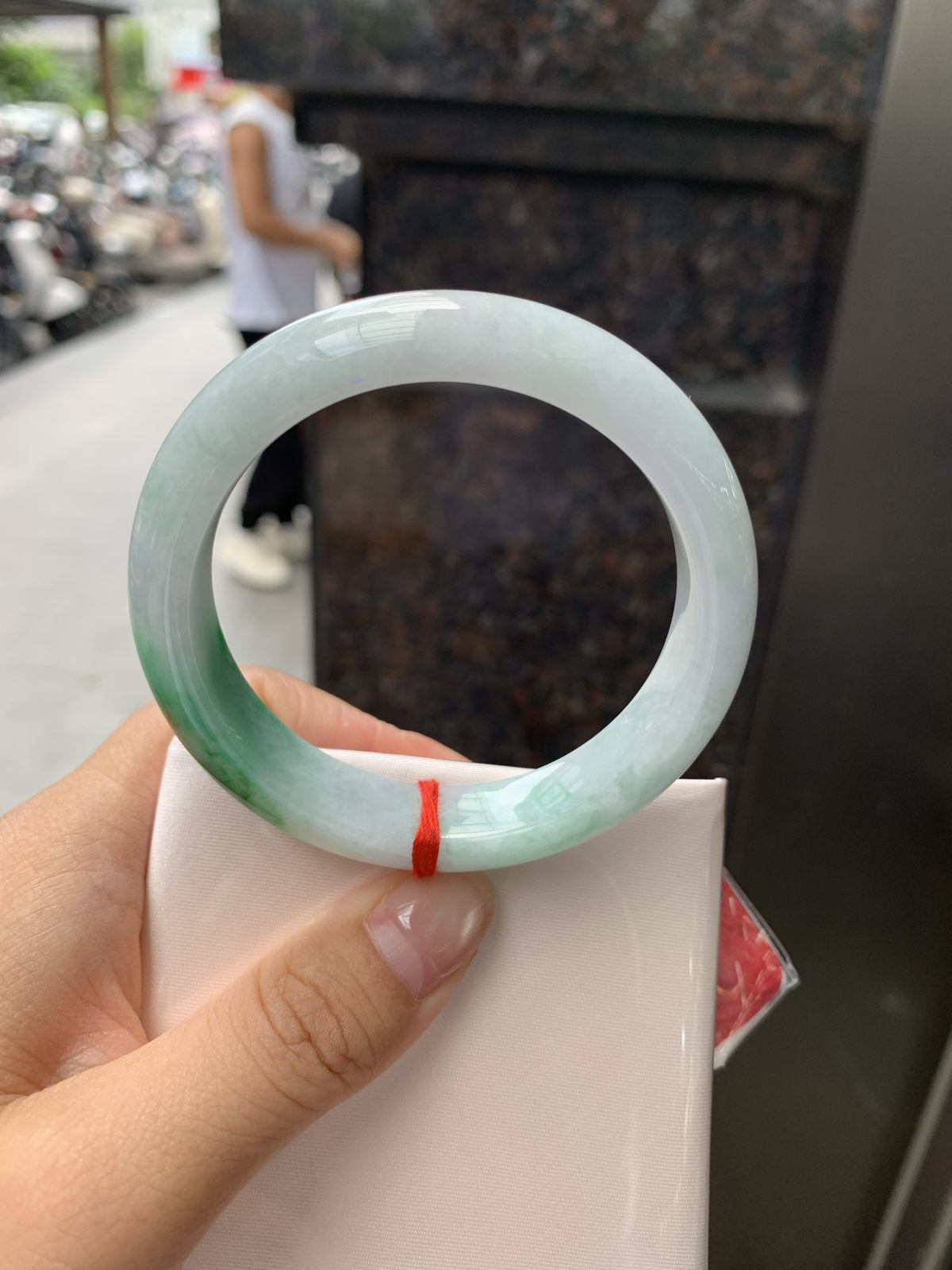 飘绿正圈
54-12.2-8.3
打灯可见棉线