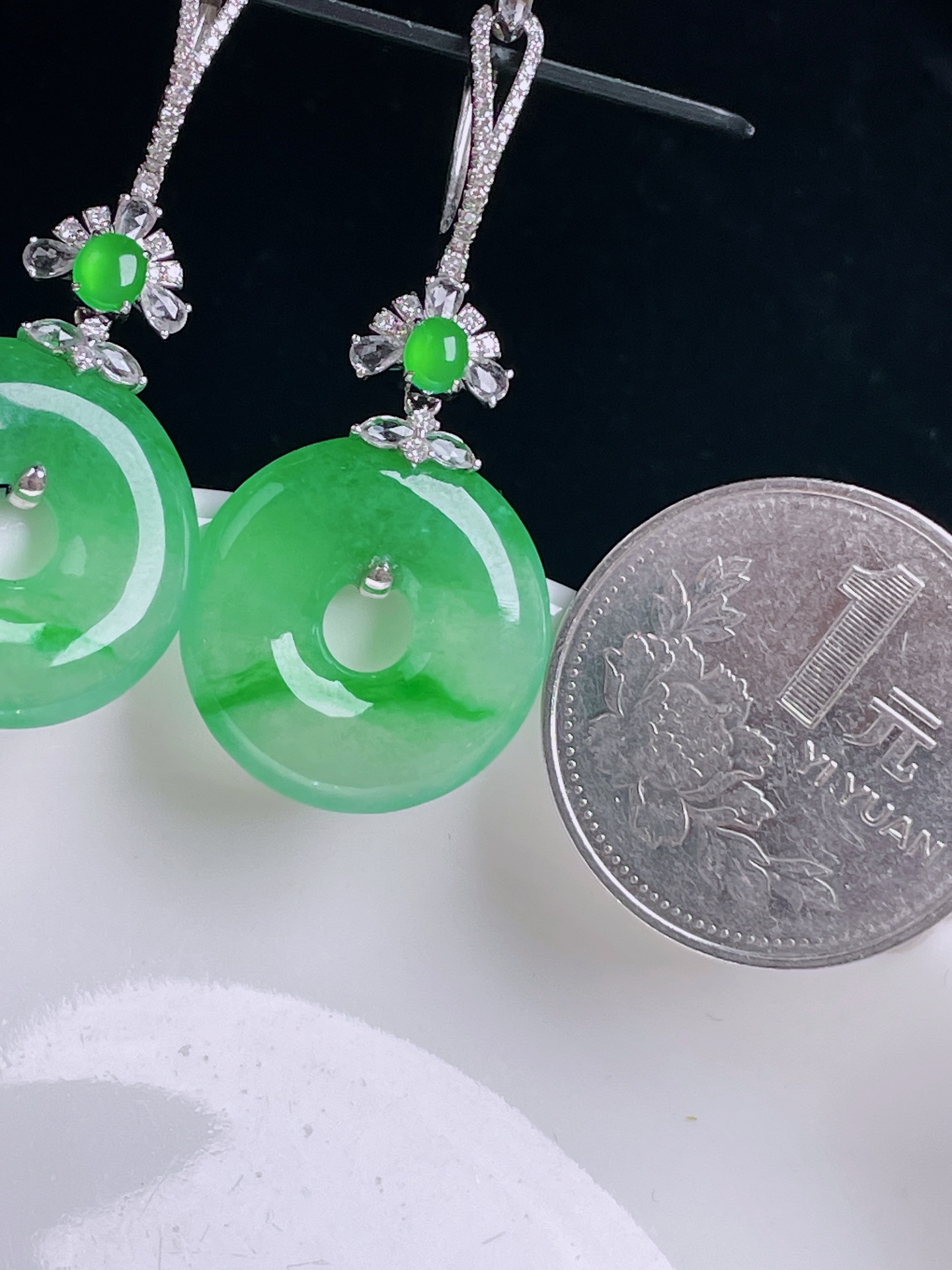 ️冰绿耳坠，18k金镶嵌，老种起光，细底通透，尺寸：41裸石19/3.6mm0817