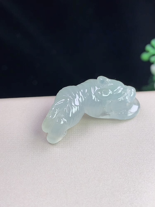 冰种生肖虎，无裂，尺寸29.4-12.9-9.0mm，D17ayo