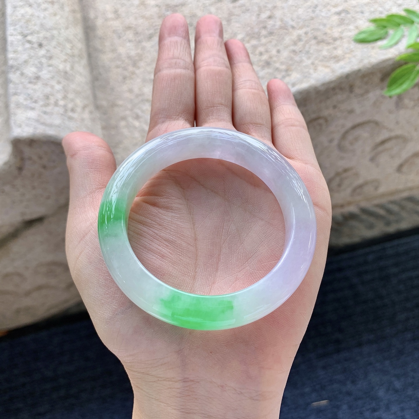 正圈50 51，圈口51.3/10.9/8.6，编码BA081510，描述春彩，水润，种老，细腻，有纹线