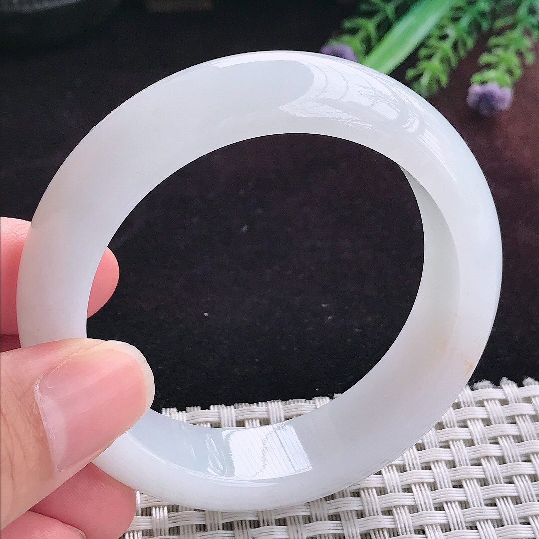 实拍A货翡翠53.5/15.7/9轮胎镯老坑温润白月光手镯天然玉镯平安镯女款