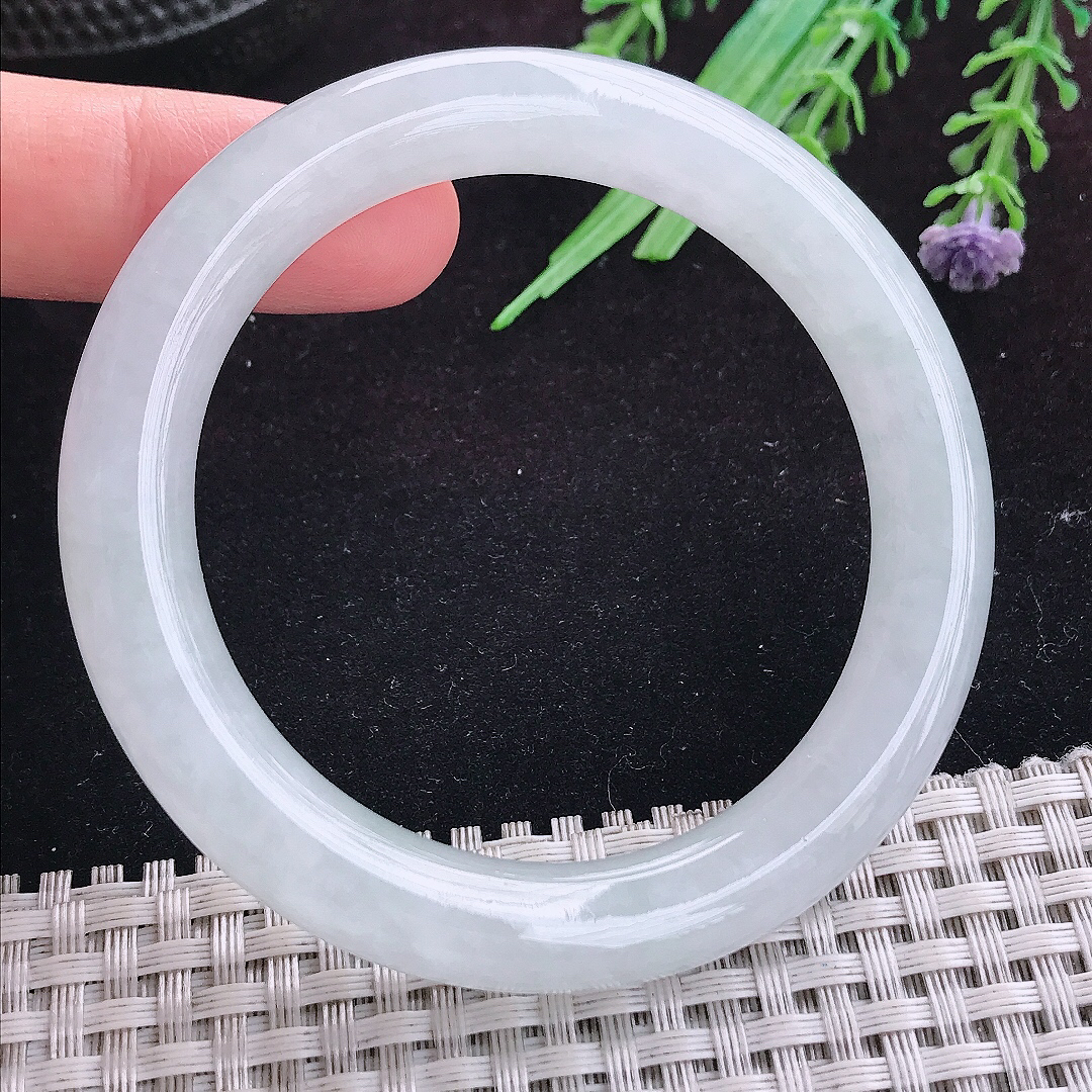 实拍A货翡翠54/9.9/9.6老坑冰透起胶白月光圆条手镯天然玉镯平安镯女款