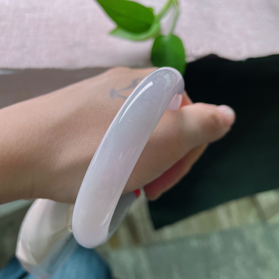 57.5/12/8.4，正圈，颜色分布均匀，素雅不张扬，不失贵气，晶体，无裂，ss57278a