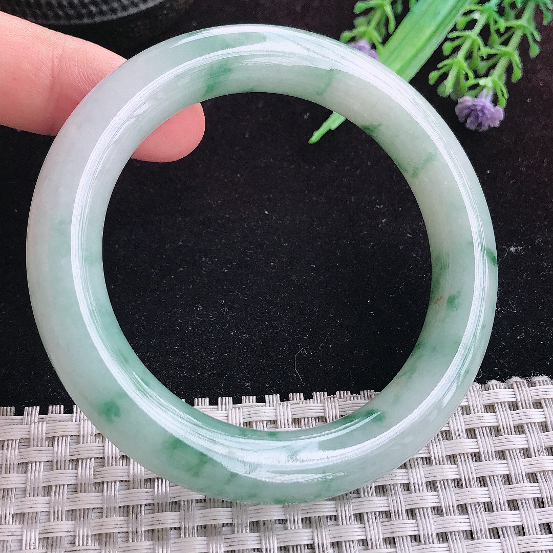 实拍A货翡翠55.8/10.8老坑冰润起胶飘花圆条手镯天然玉镯平安镯女款