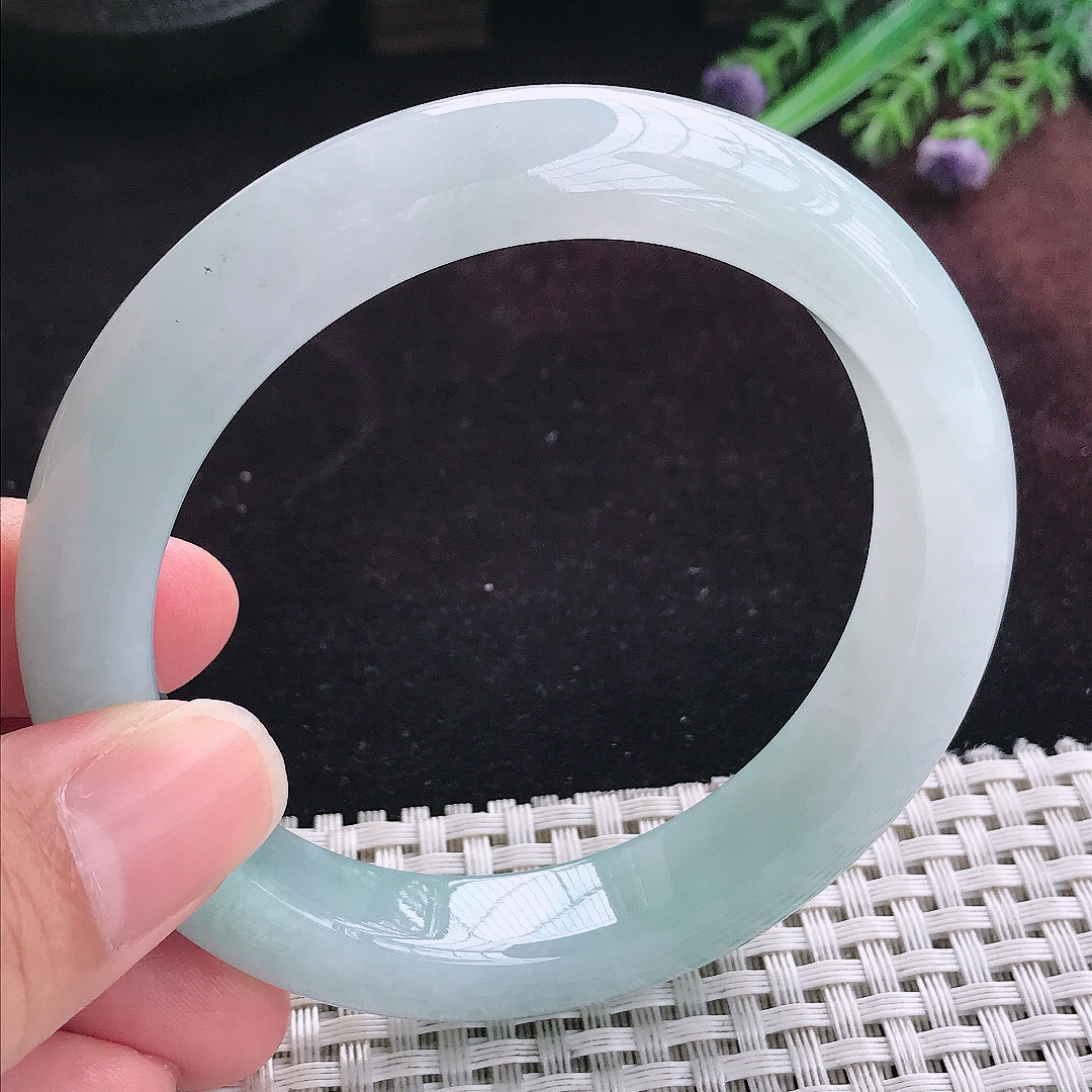 实拍A货翡翠59.8/12.6/9.6老坑冰润起胶天空蓝手镯天然玉镯平安镯女款