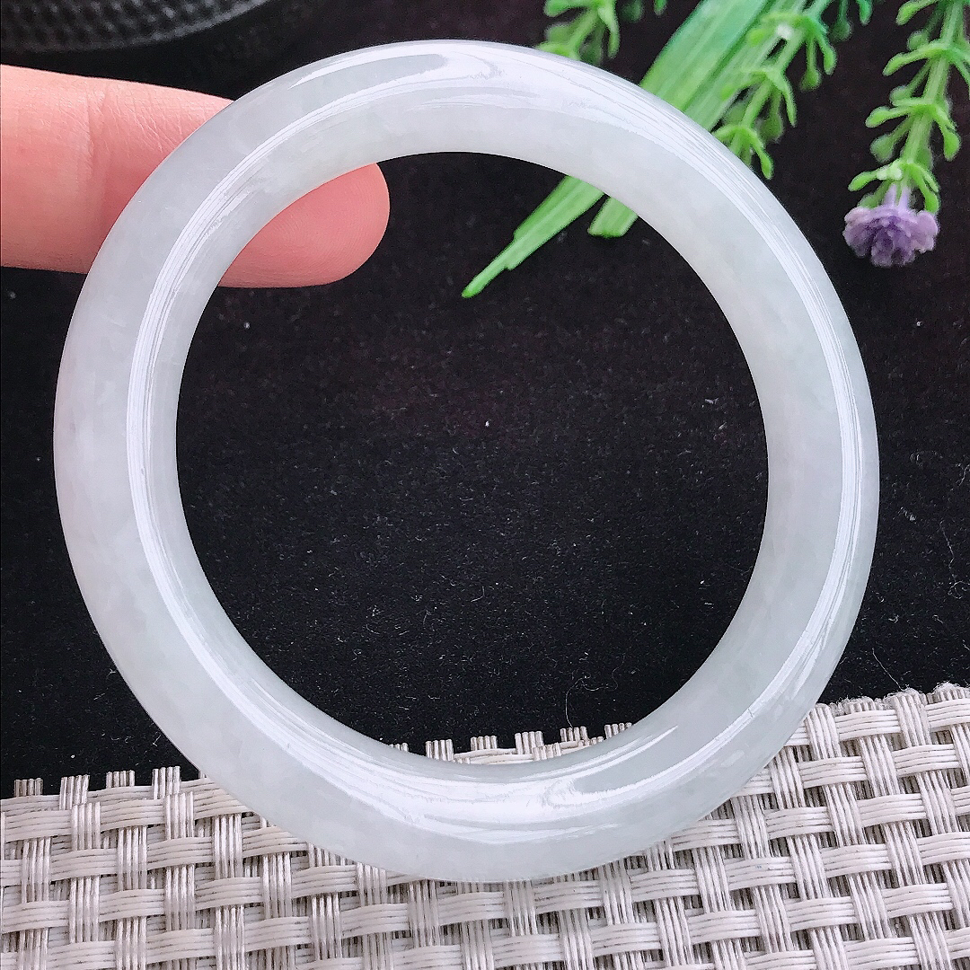 实拍A货翡翠54/9.9/9.6老坑冰透起胶白月光圆条手镯天然玉镯平安镯女款