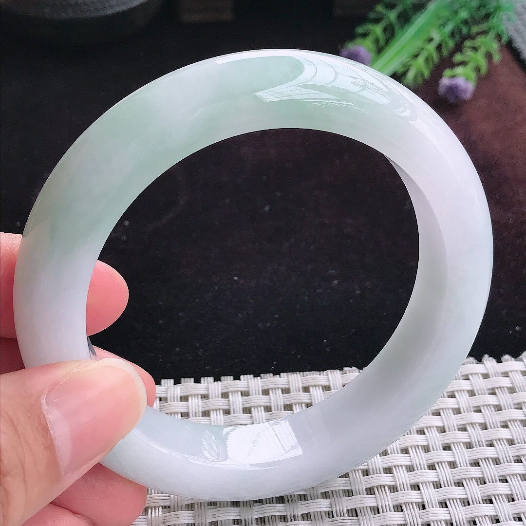 实拍A货翡翠59.8/13.3/10.3老坑冰润晴底厚装手镯天然玉镯平安镯女款