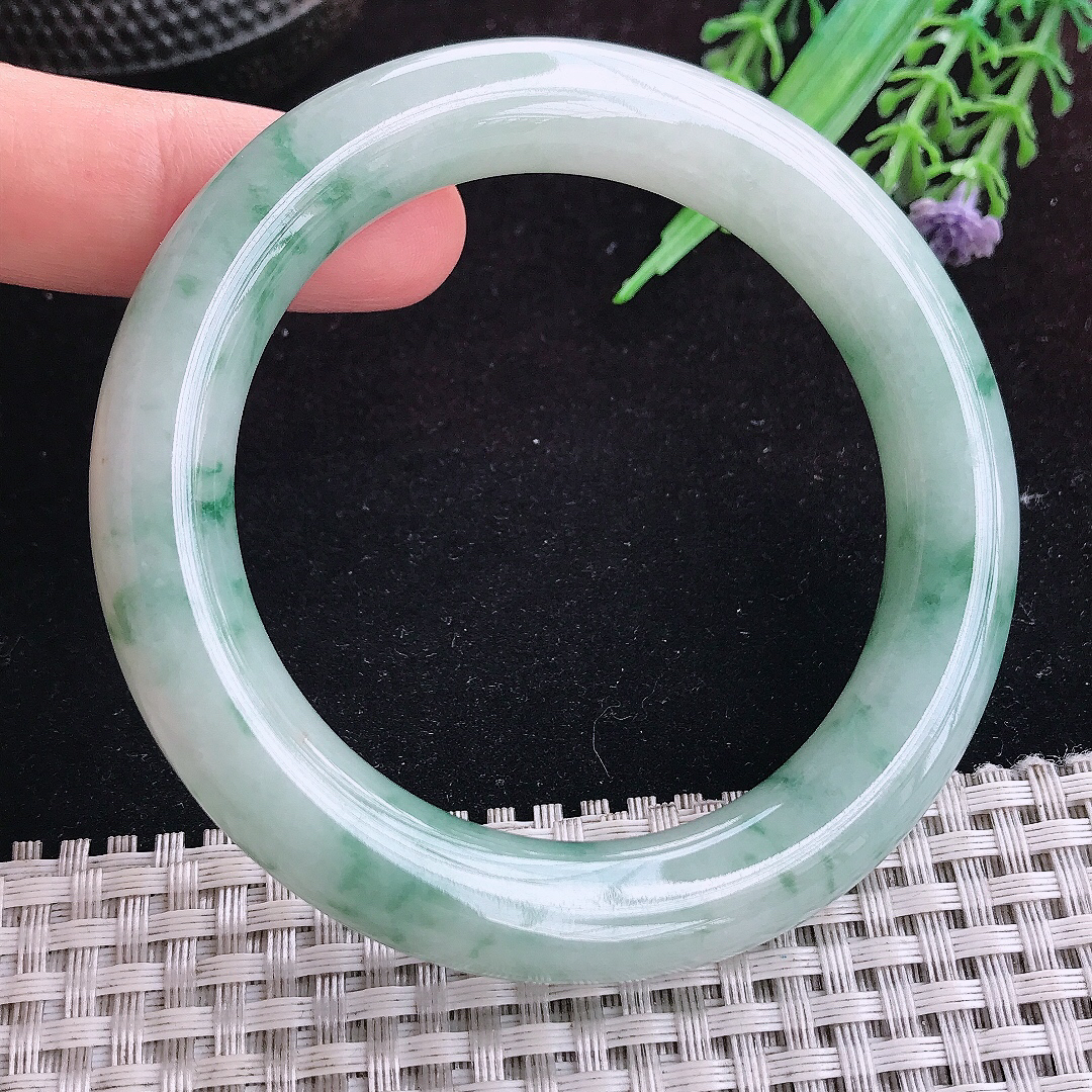 实拍A货翡翠55.8/10.8老坑冰润起胶飘花圆条手镯天然玉镯平安镯女款