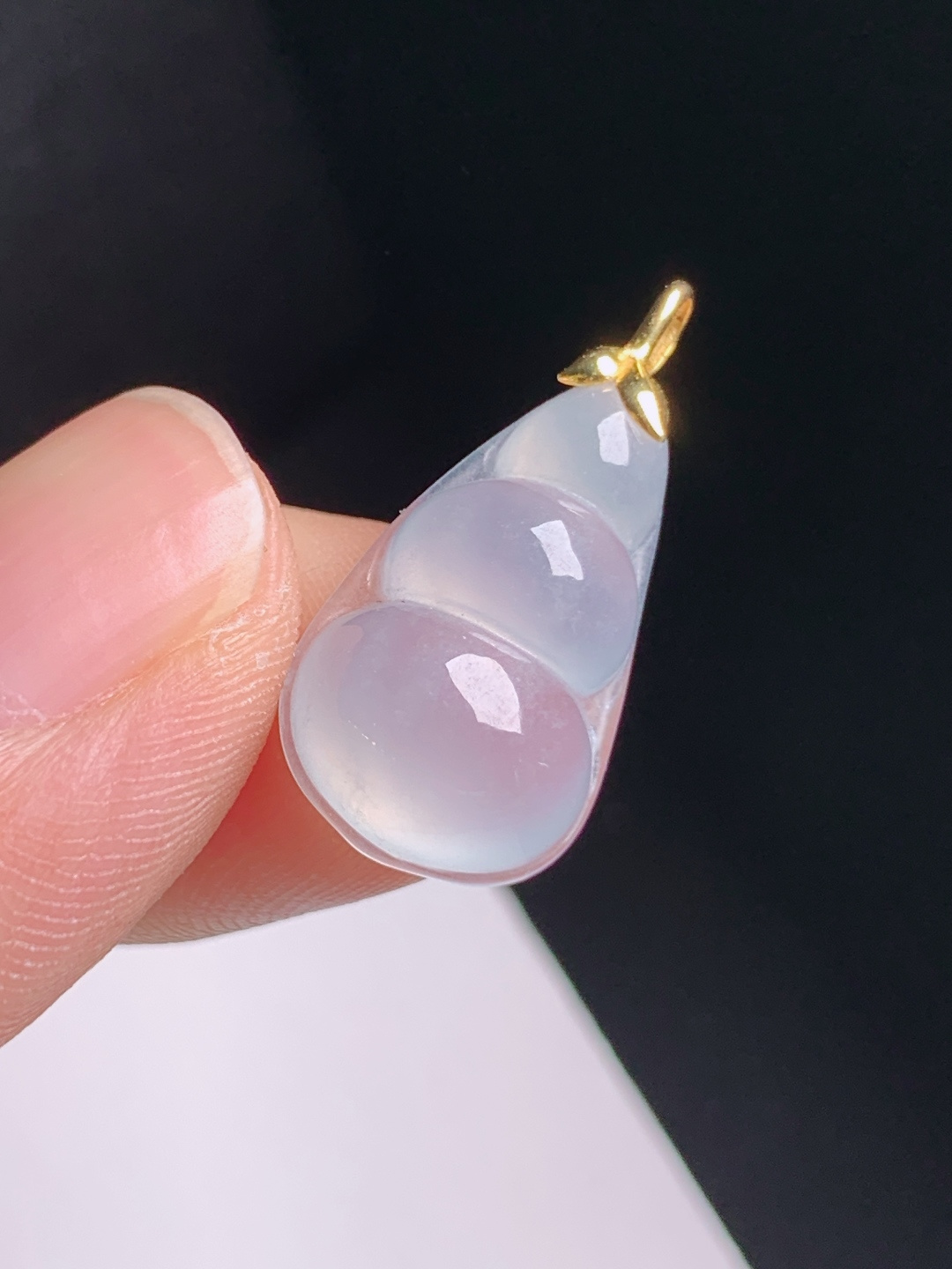 ️ 冰种福豆吊坠，水光充盈，线条流畅，福气满满