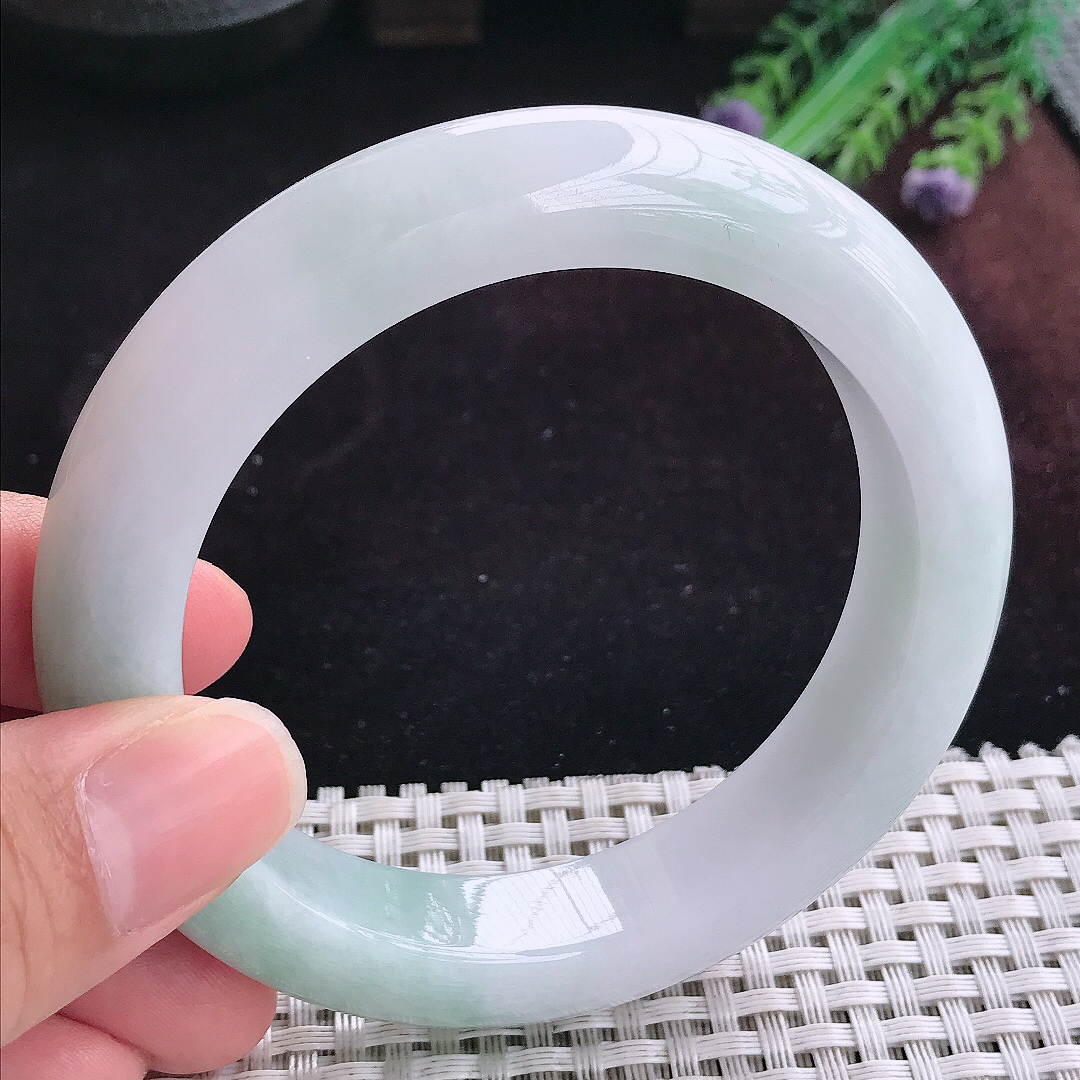 实拍A货翡翠59.8/13.3/10.3老坑冰润晴底厚装手镯天然玉镯平安镯女款
