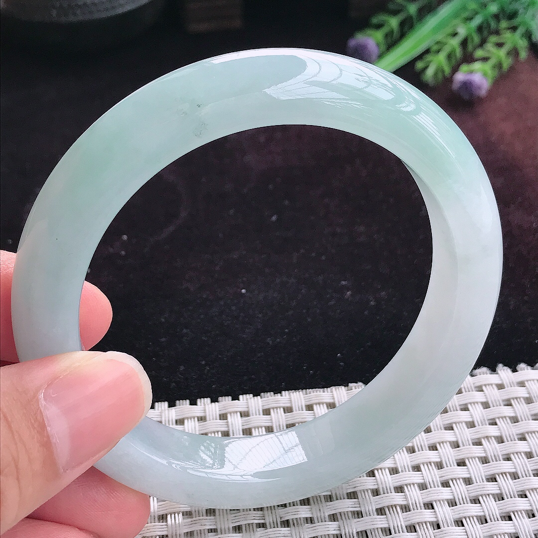 实拍A货翡翠59.8/12.6/9.6老坑冰润起胶天空蓝手镯天然玉镯平安镯女款