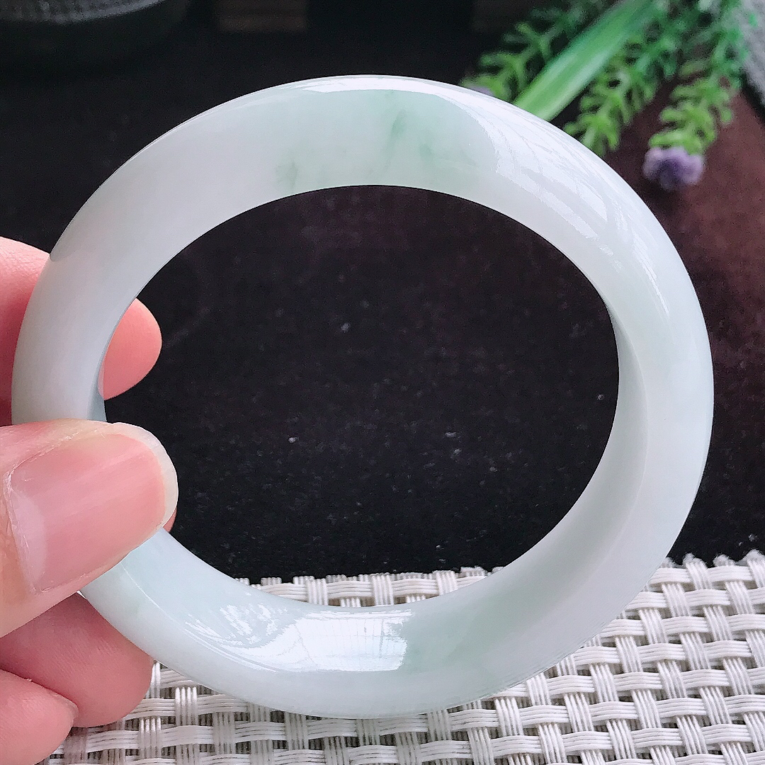 实拍A货翡翠56/15.8/9轮胎镯老坑秀气飘花手镯天然玉镯平安镯女款
