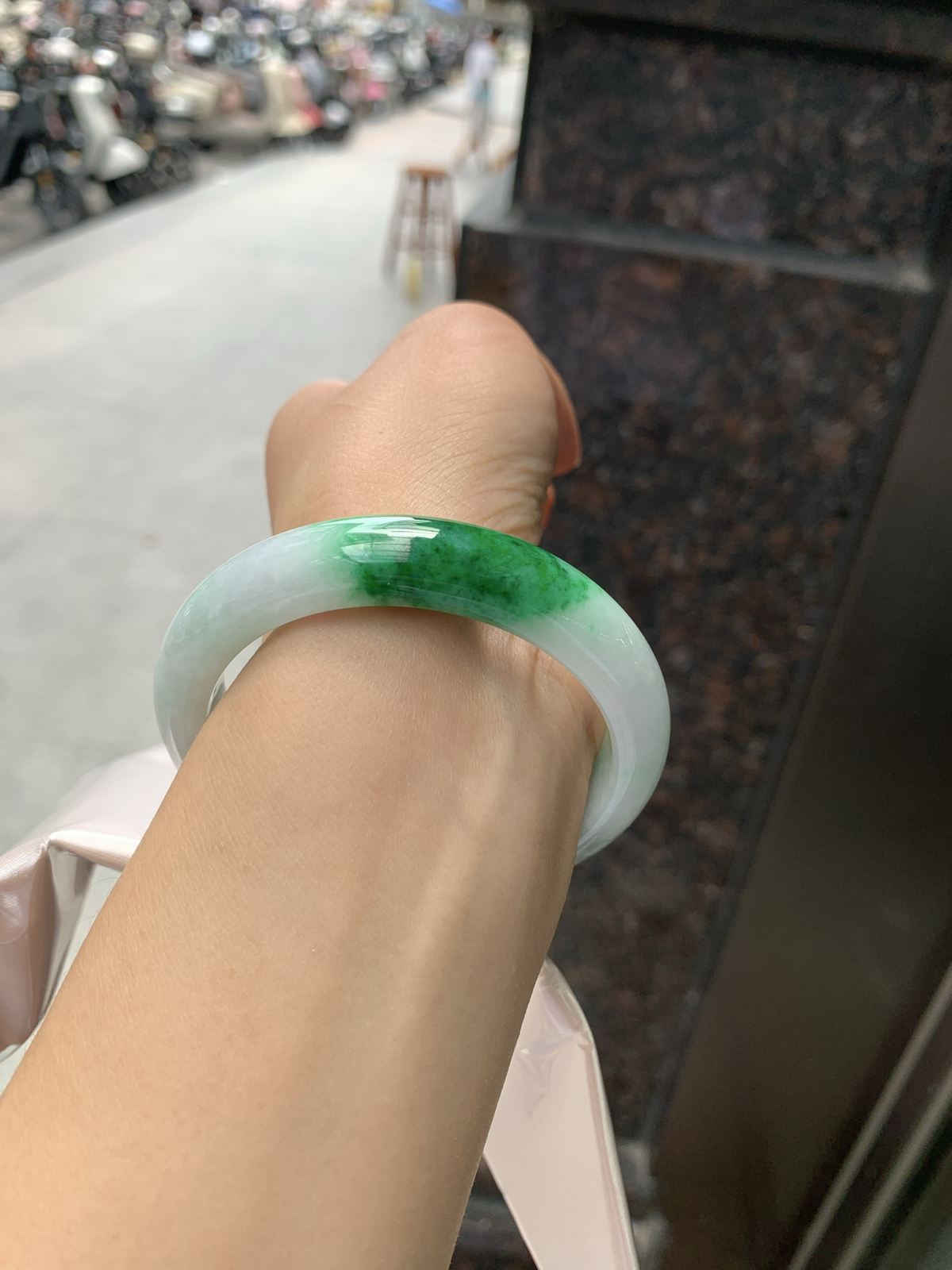 飘绿正圈
54-12.2-8.3
打灯可见棉线