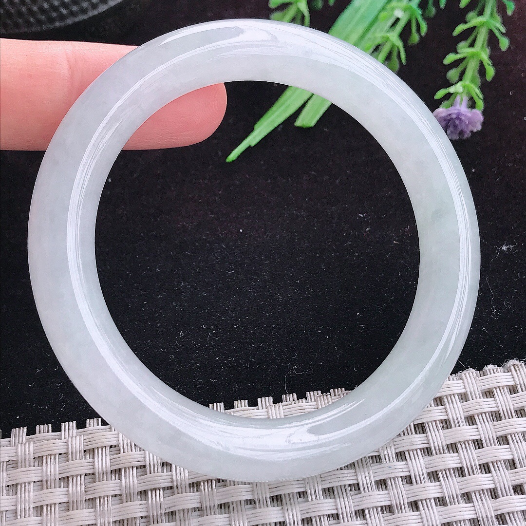 实拍A货翡翠54/9.9/9.6老坑冰透起胶白月光圆条手镯天然玉镯平安镯女款