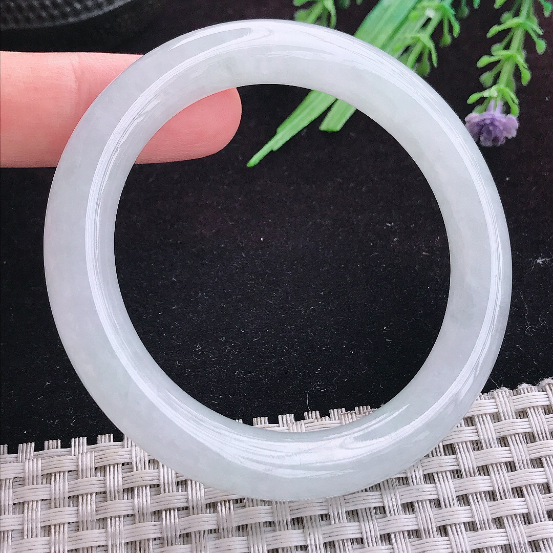 实拍A货翡翠54/9.9/9.6老坑冰透起胶白月光圆条手镯天然玉镯平安镯女款