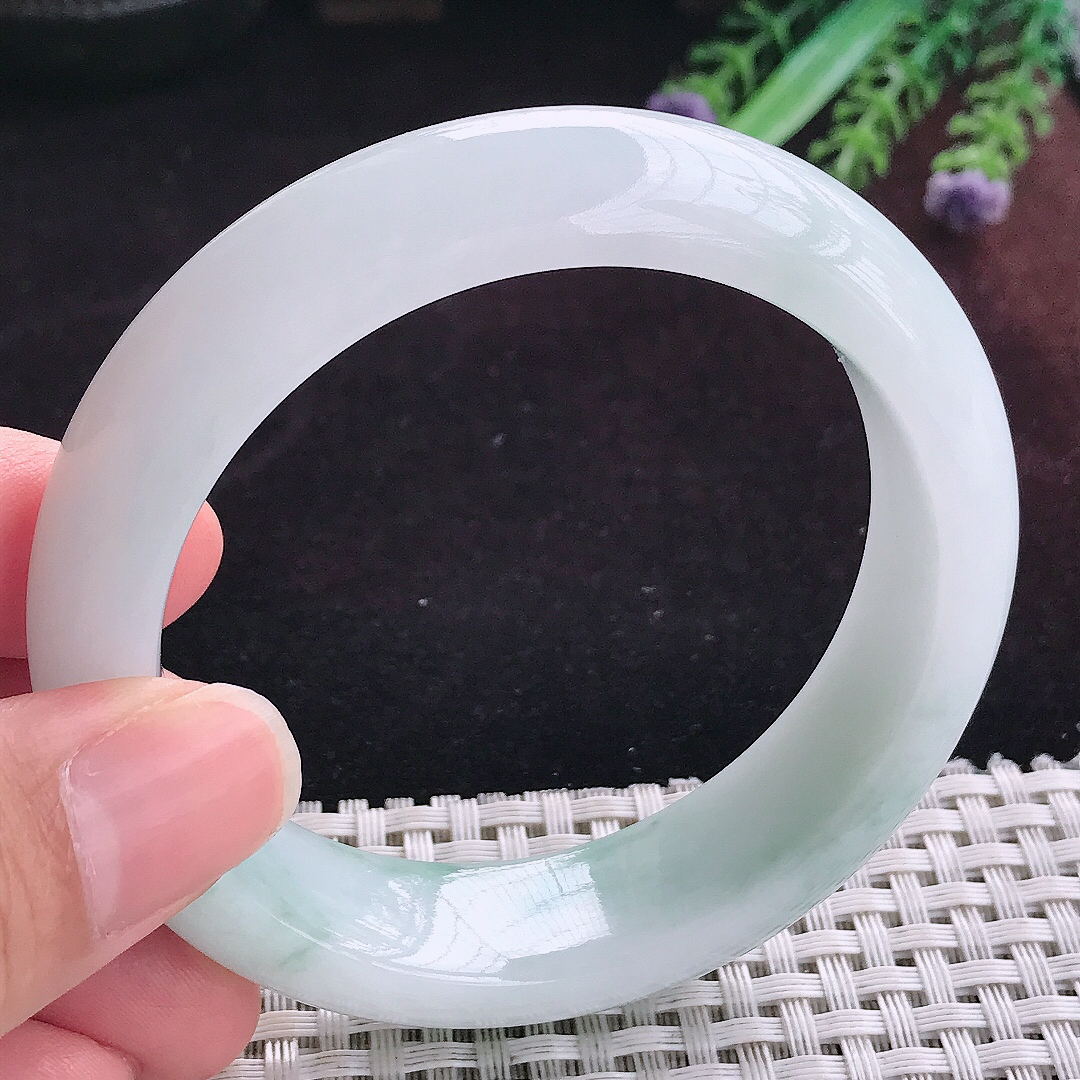实拍A货翡翠56/15.8/9轮胎镯老坑秀气飘花手镯天然玉镯平安镯女款