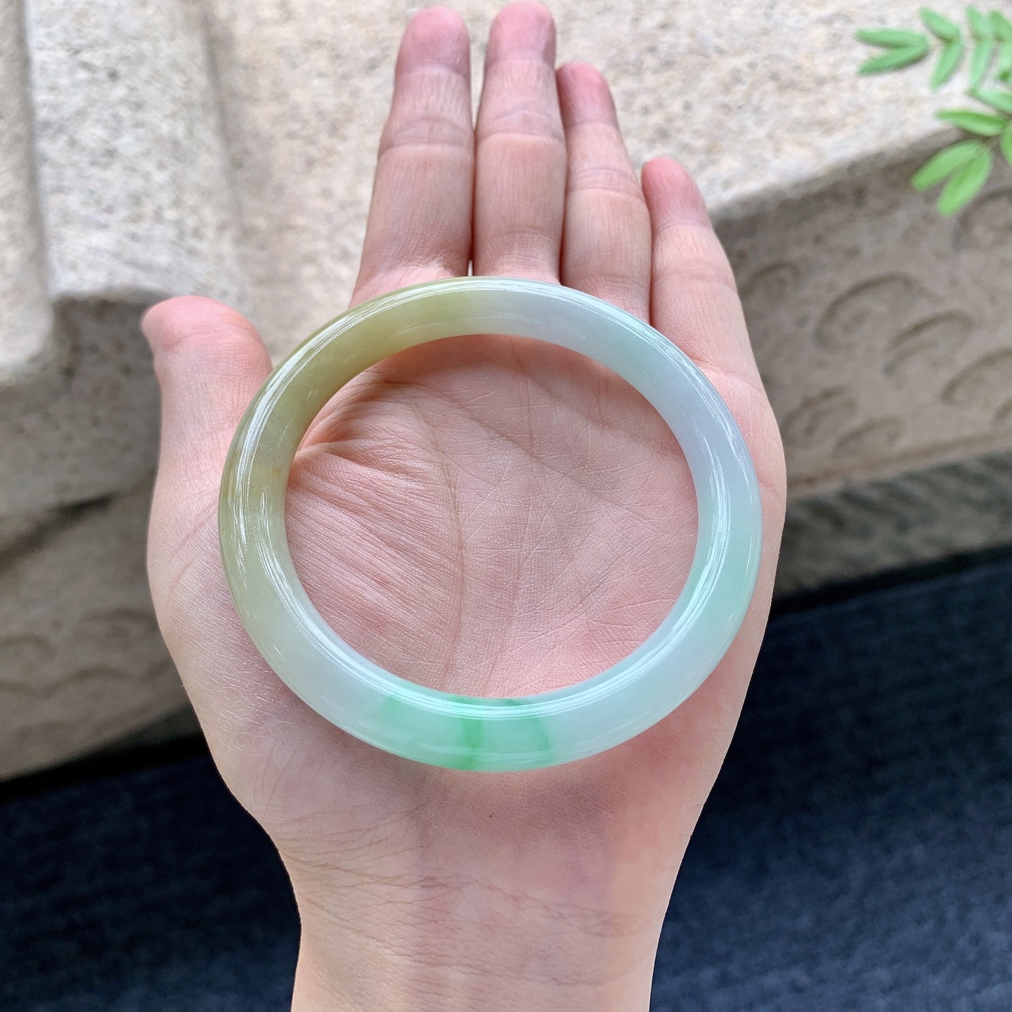 圆条53 54，细糯黄加绿，水润，种老，细腻，打灯有棉线