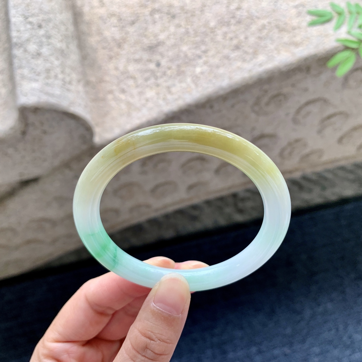 圆条53 54，细糯黄加绿，水润，种老，细腻，打灯有棉线