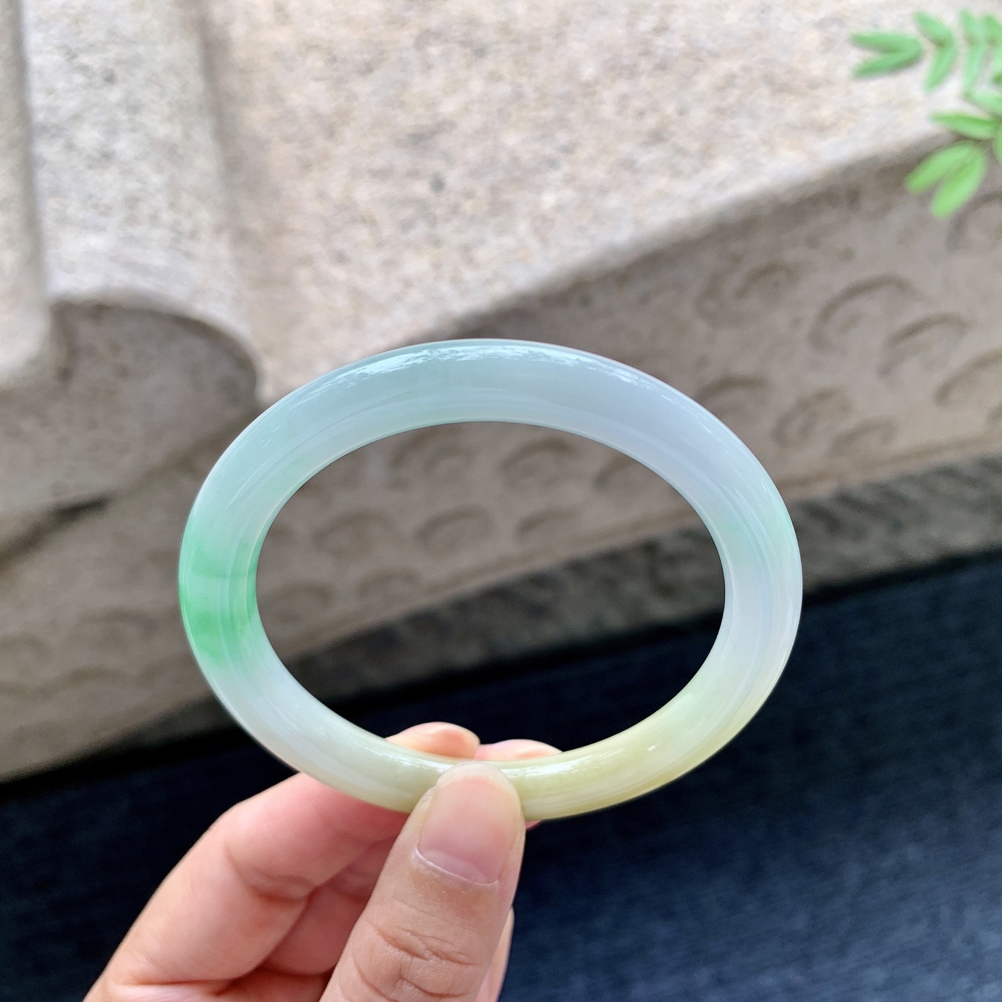 圆条53 54，细糯黄加绿，水润，种老，细腻，打灯有棉线