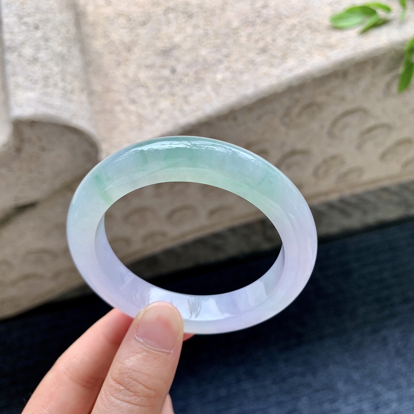 正圈53 54，圈口53.3/11.6/9.2，编码GJ081944，糯冰椿彩，水润，种老，细腻，打灯有有絮线