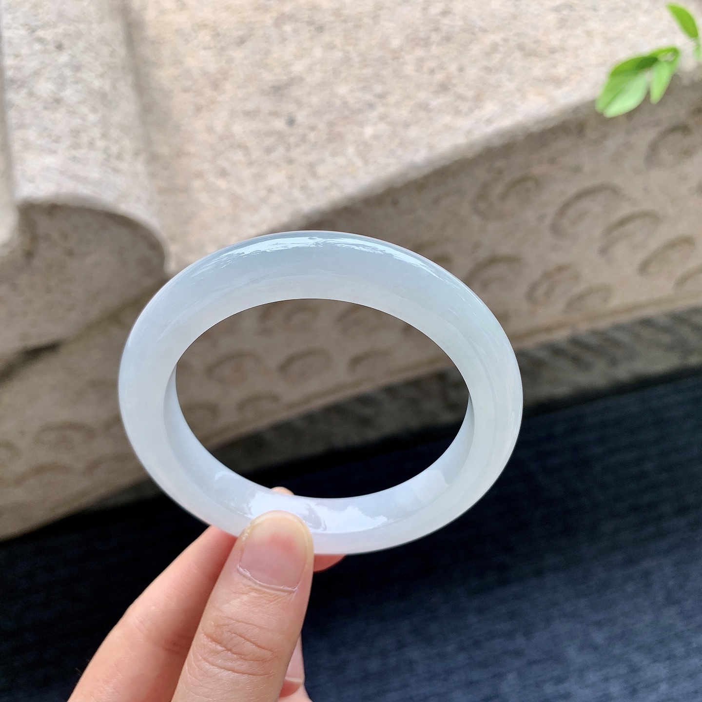 正圈54 55，细糯底色，水润，种老，细腻，打灯有絮线