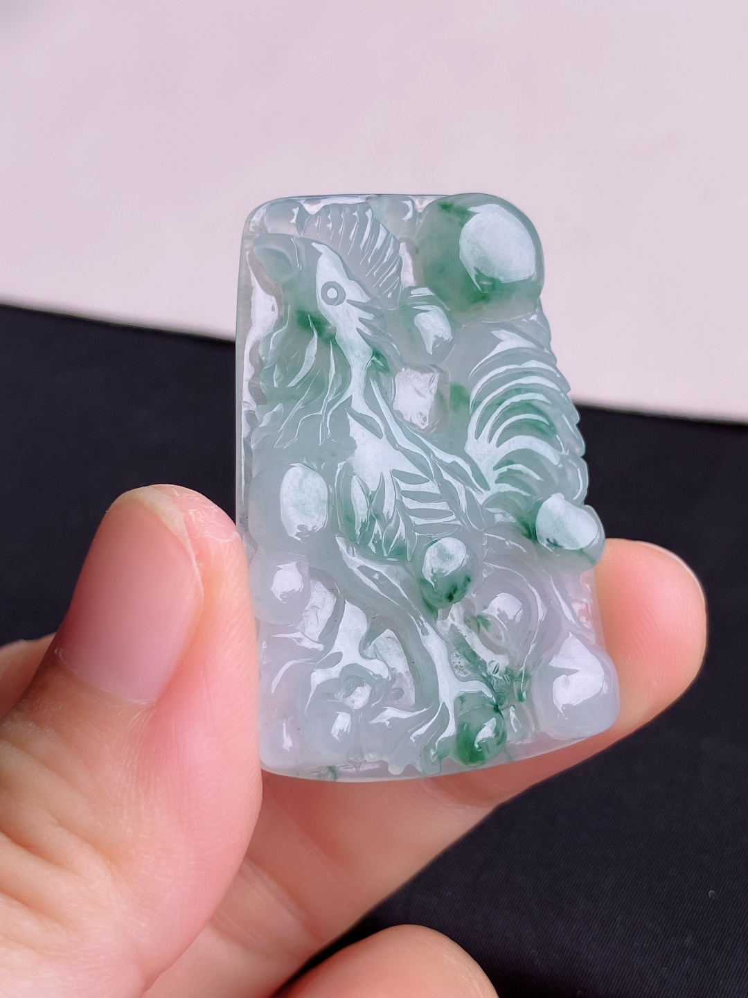 冰飘花生肖鸡牌，晶莹剔透，尺寸43/28.3/5/自然光实拍