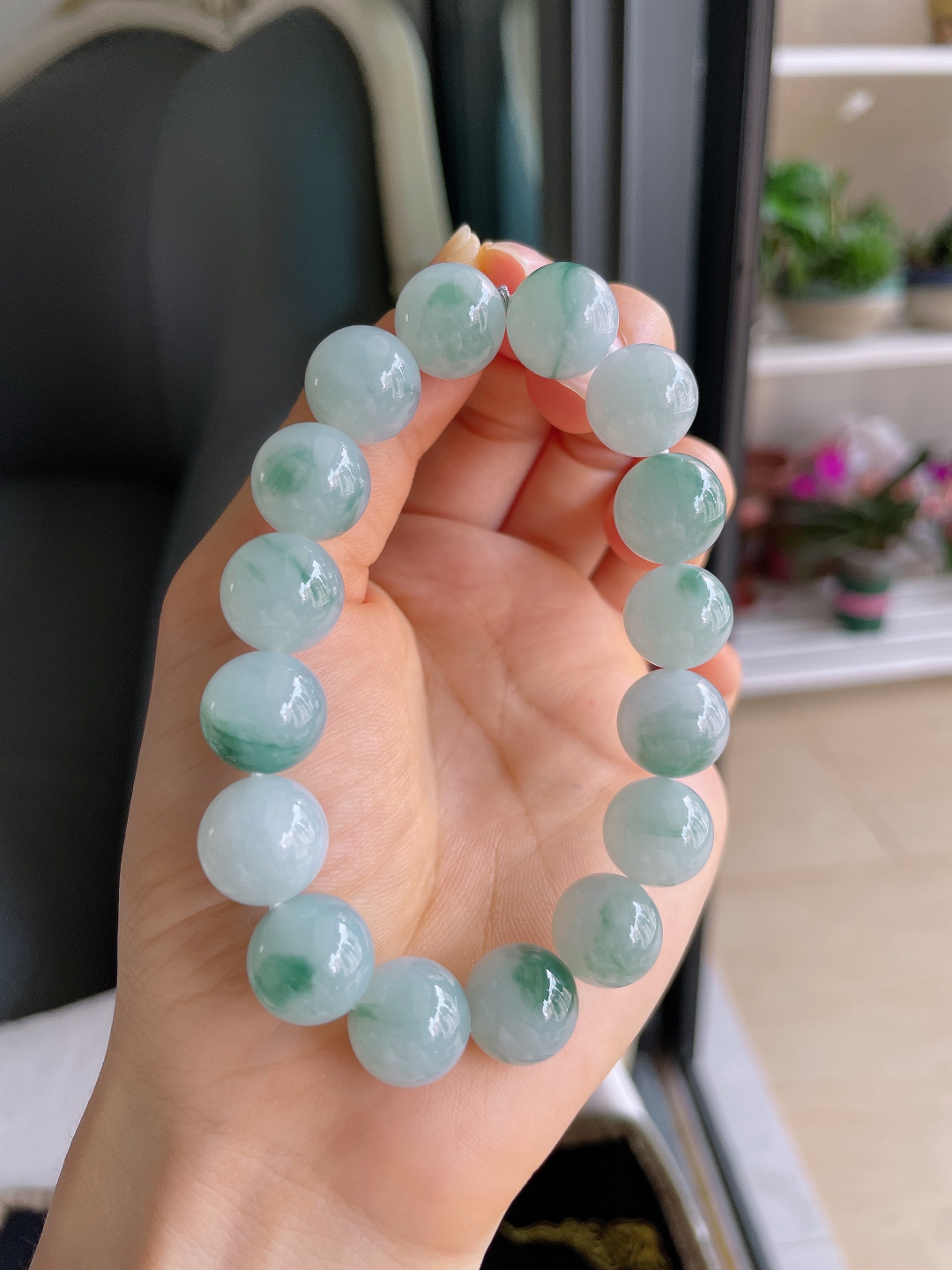️，缅甸天然翡翠A货，冰飘花手串，尺寸：12.8mm。【编3855】