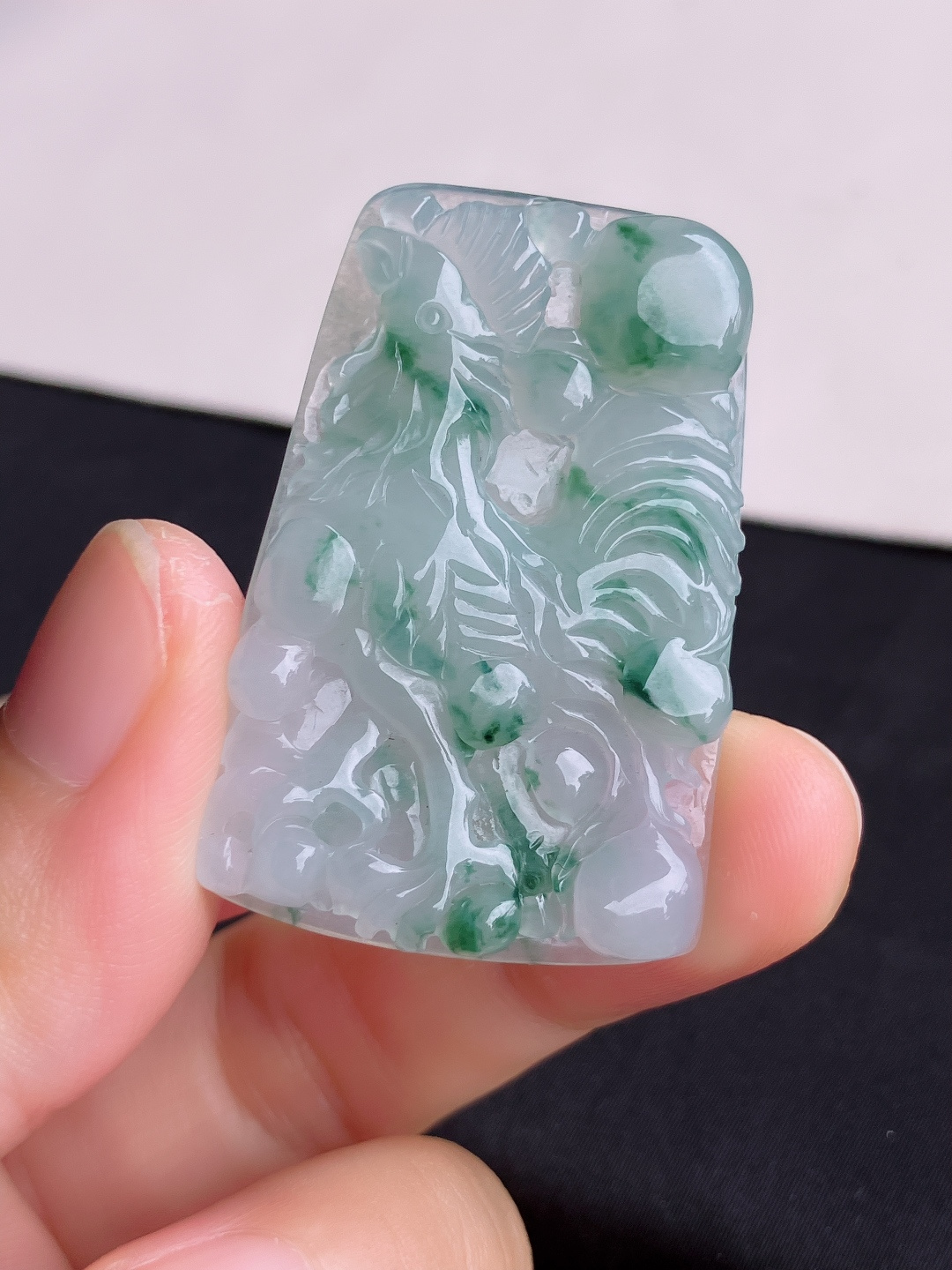 冰飘花生肖鸡牌，晶莹剔透，尺寸43/28.3/5/自然光实拍
