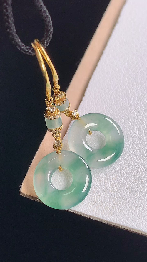 18K冰飘花平安圈耳坠，无裂，尺寸:39.3-13.5-2.1mm 14