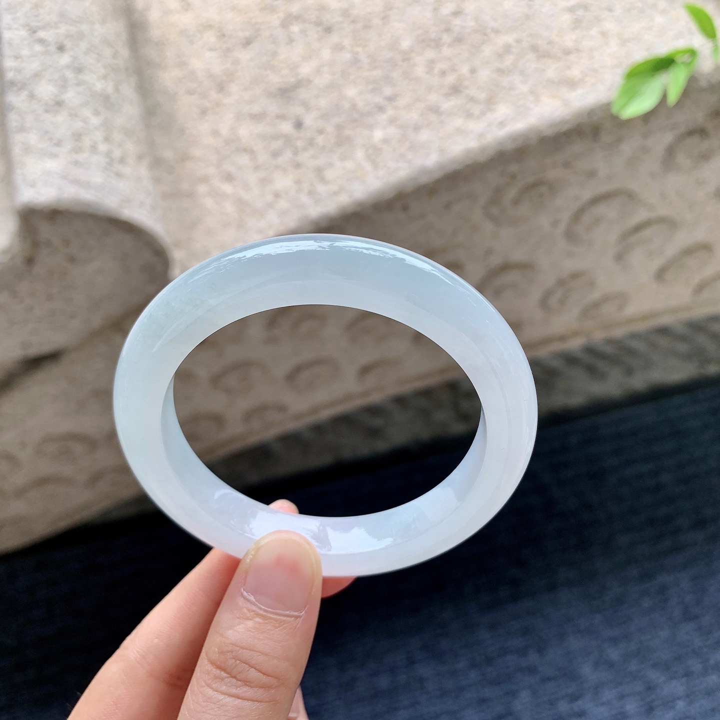 正圈54 55，细糯底色，水润，种老，细腻，打灯有絮线