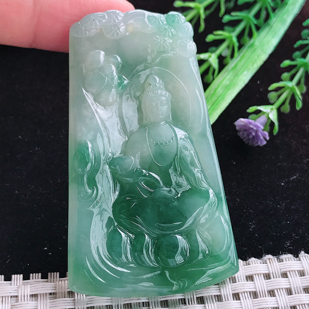 实拍A货翡翠66/39/6.5老坑冰润飘花观音菩萨吊坠翡翠玉挂件