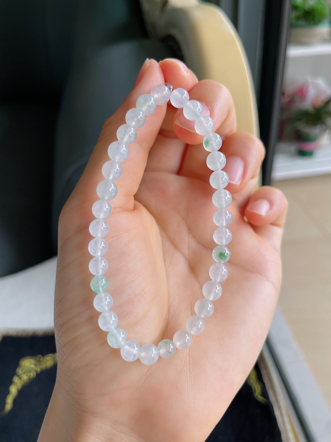 ️，缅甸天然翡翠A货，白冰手串。尺寸：6mm。【编2292】