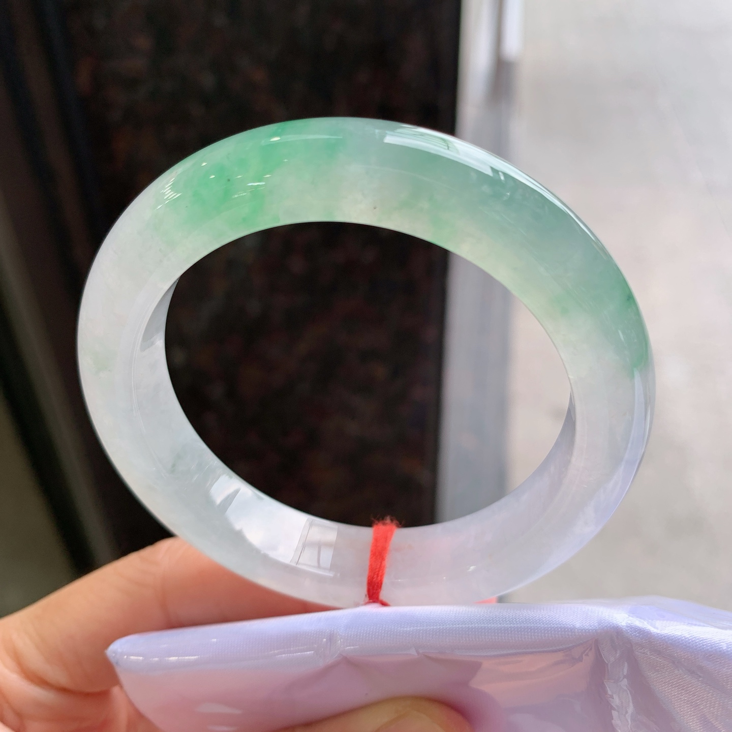 正圈冰飘绿 微晶体纹 尺寸：55/12/9.3 料子漂亮