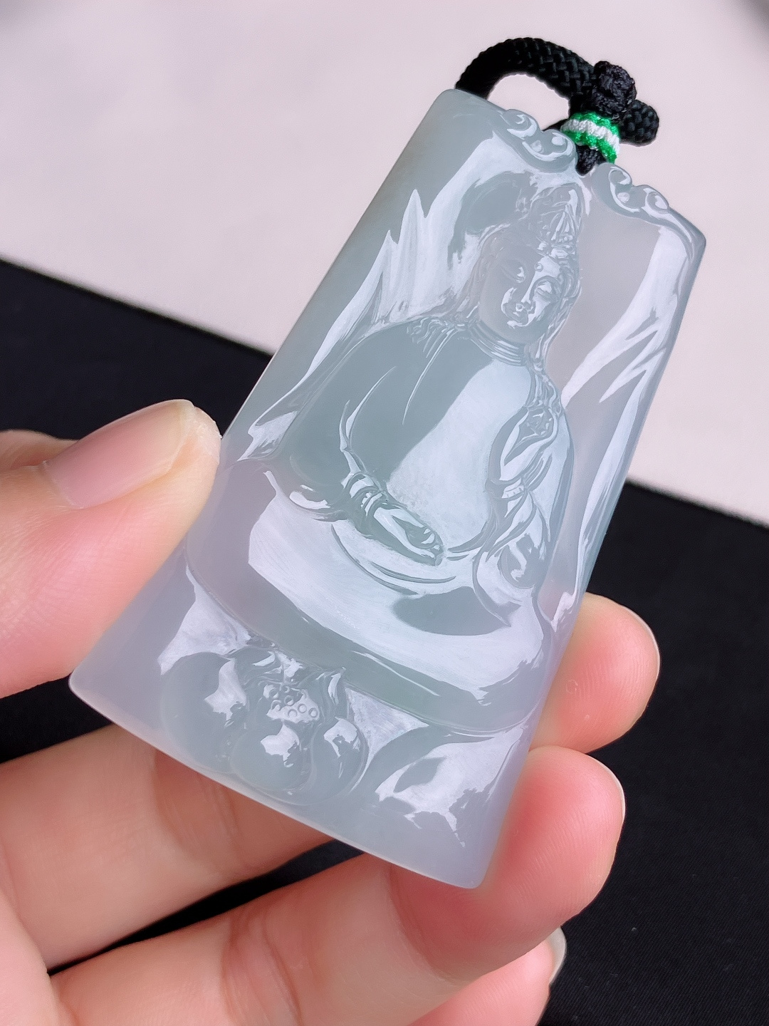 底色观音菩萨，晶莹剔透，尺寸64.3/38/5.8/自然光实拍