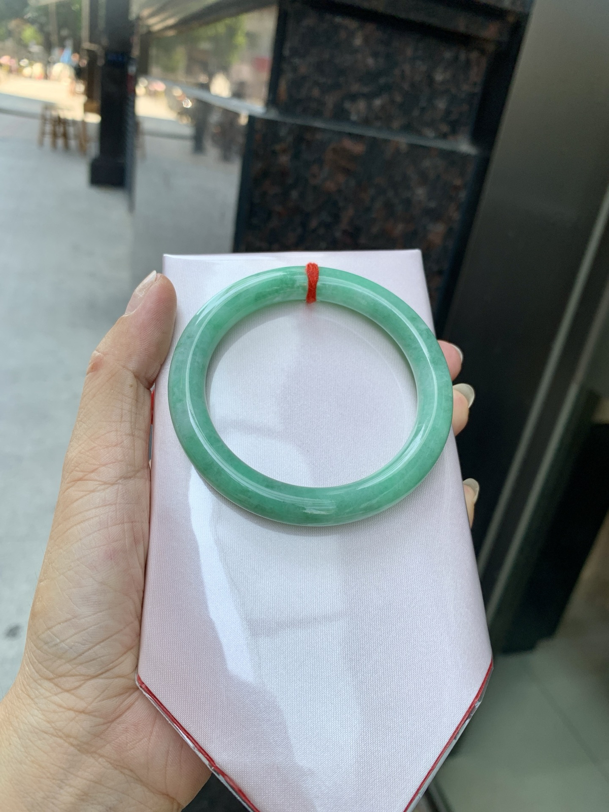 满绿圆条
56-8.7-8.7
0810-N1314-47
完美无纹裂