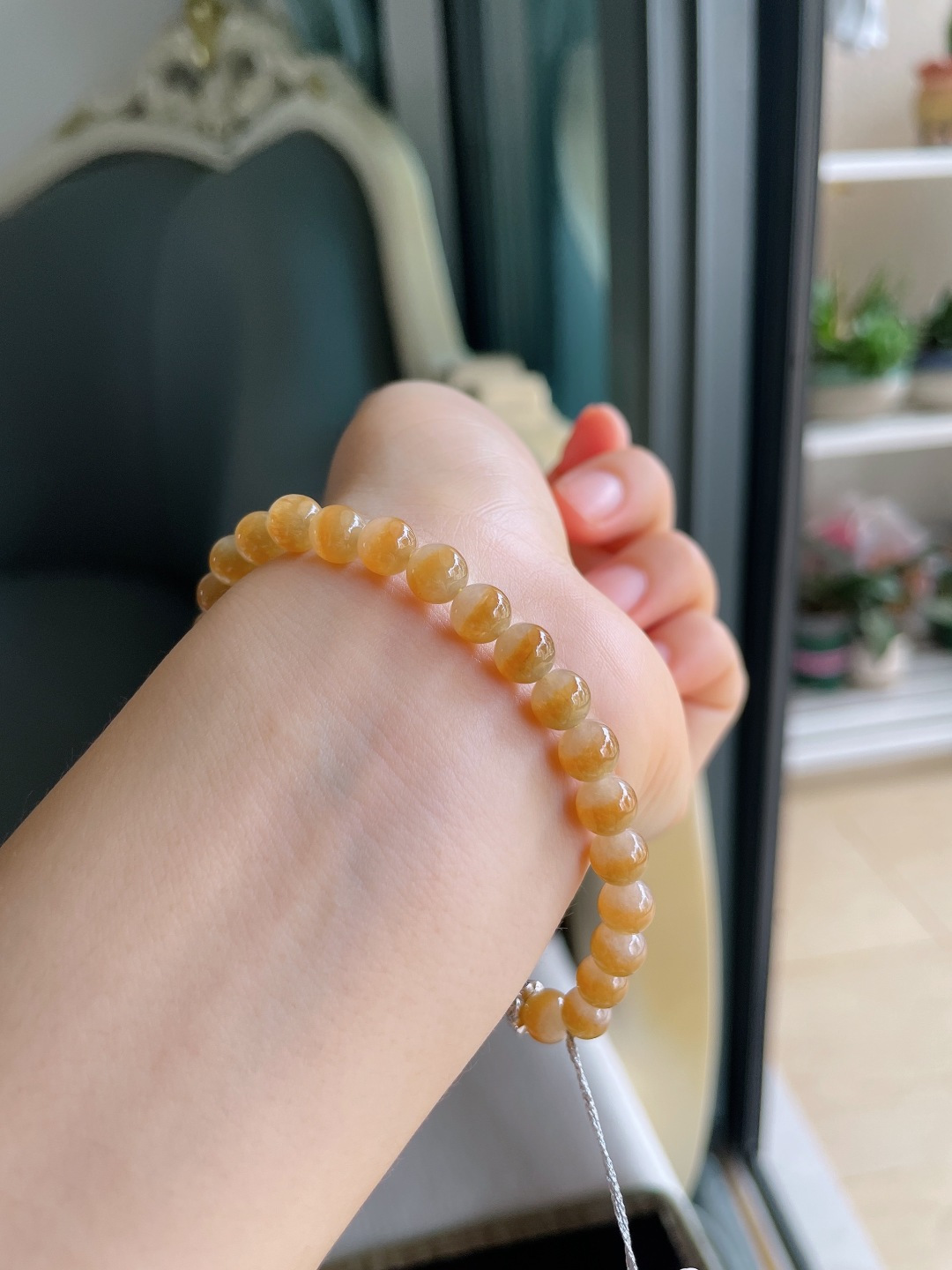 缅甸天然翡翠A货，冰黄翡手串，尺寸：6.4mm。【编4527】
