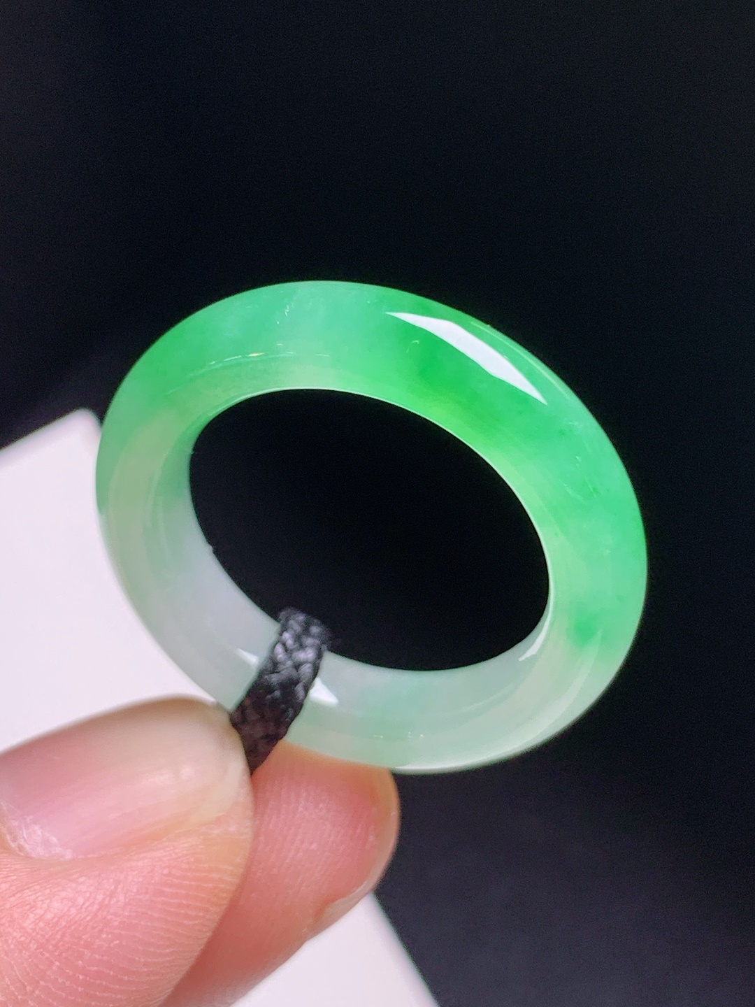 ️ 冰种绿指环，翠色清新，圈型圆润，雅致百搭