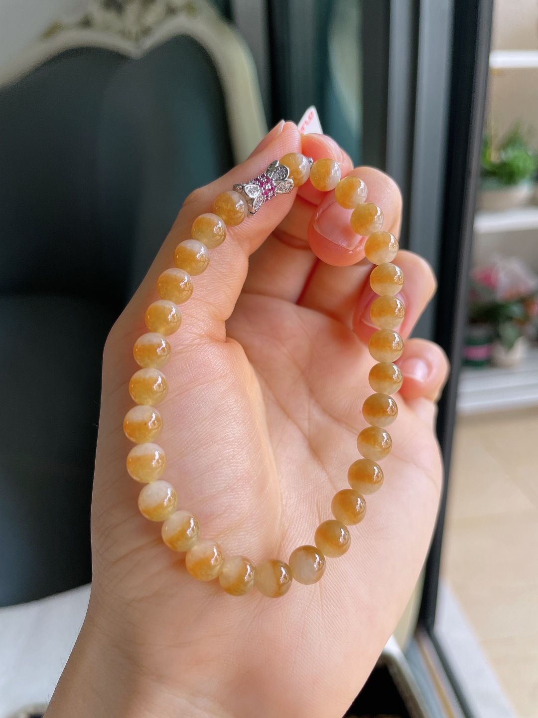 缅甸天然翡翠A货，冰黄翡手串，尺寸：6.4mm。【编4527】