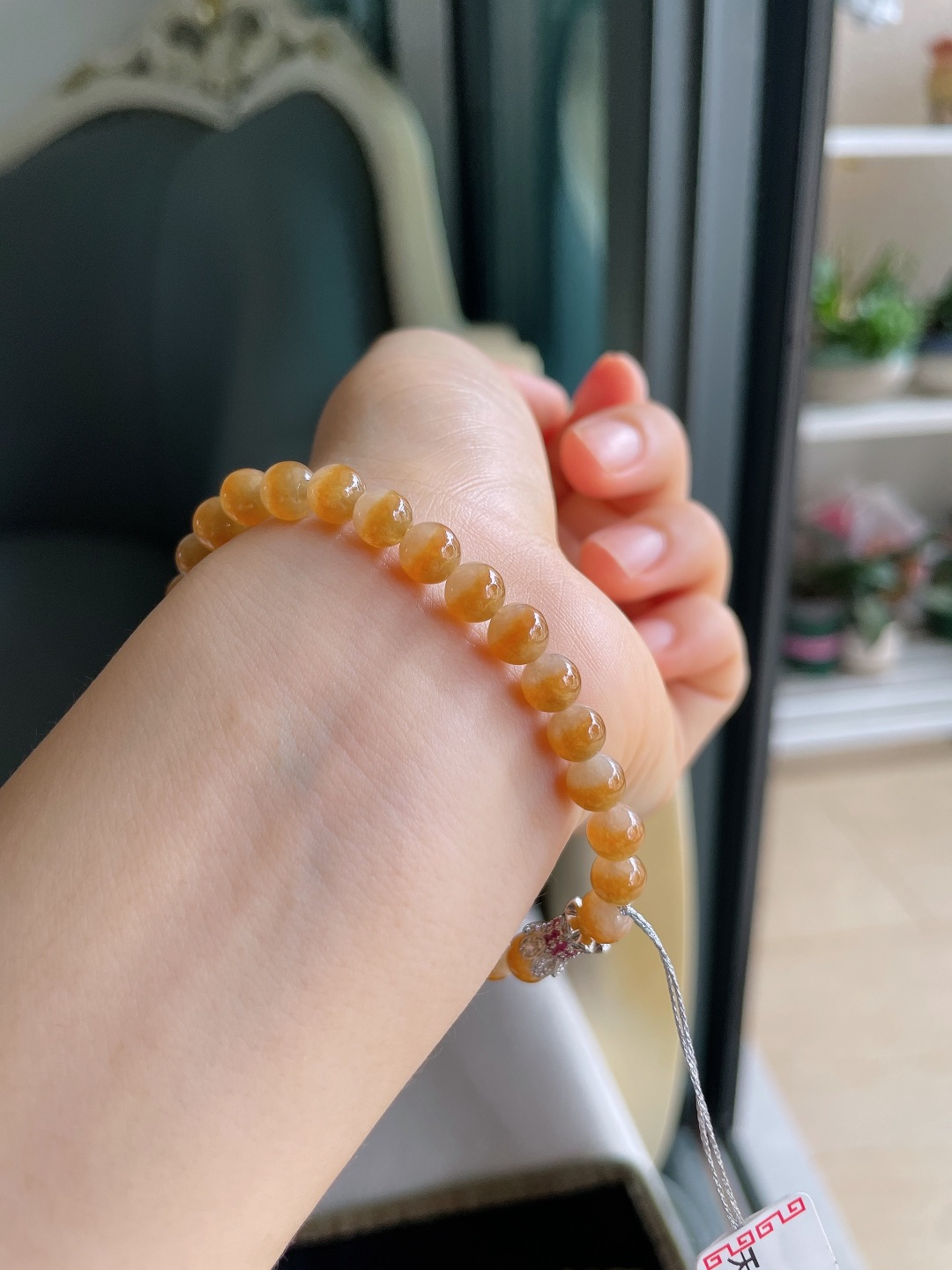 缅甸天然翡翠A货，冰黄翡手串，尺寸：6.4mm。【编4525】