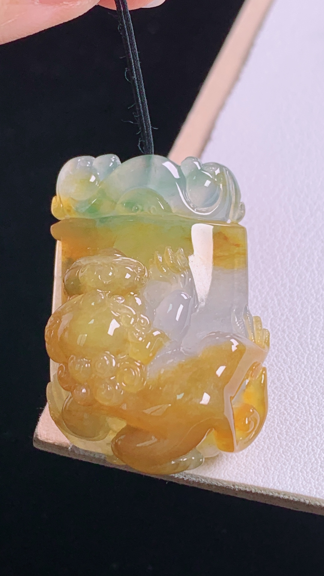 ️冰黄貔貅天然黄翡，种老起胶，无裂，尺寸:37.8-26.4-14.2mm 17